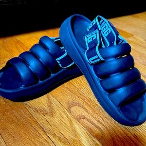 UGG Sport Yeah Slides Sandals EVA Removable Strap‎ Pool Beach women’s 7/8